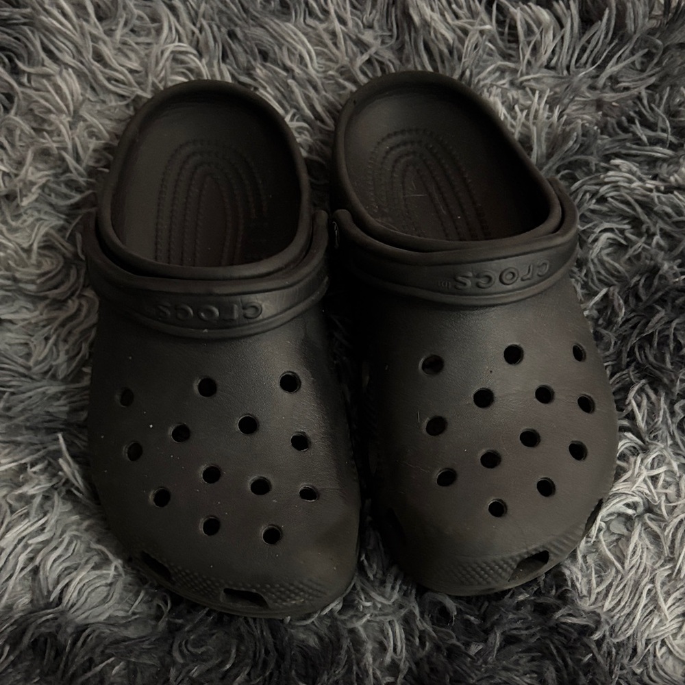 CROCS Classic Black Clogs